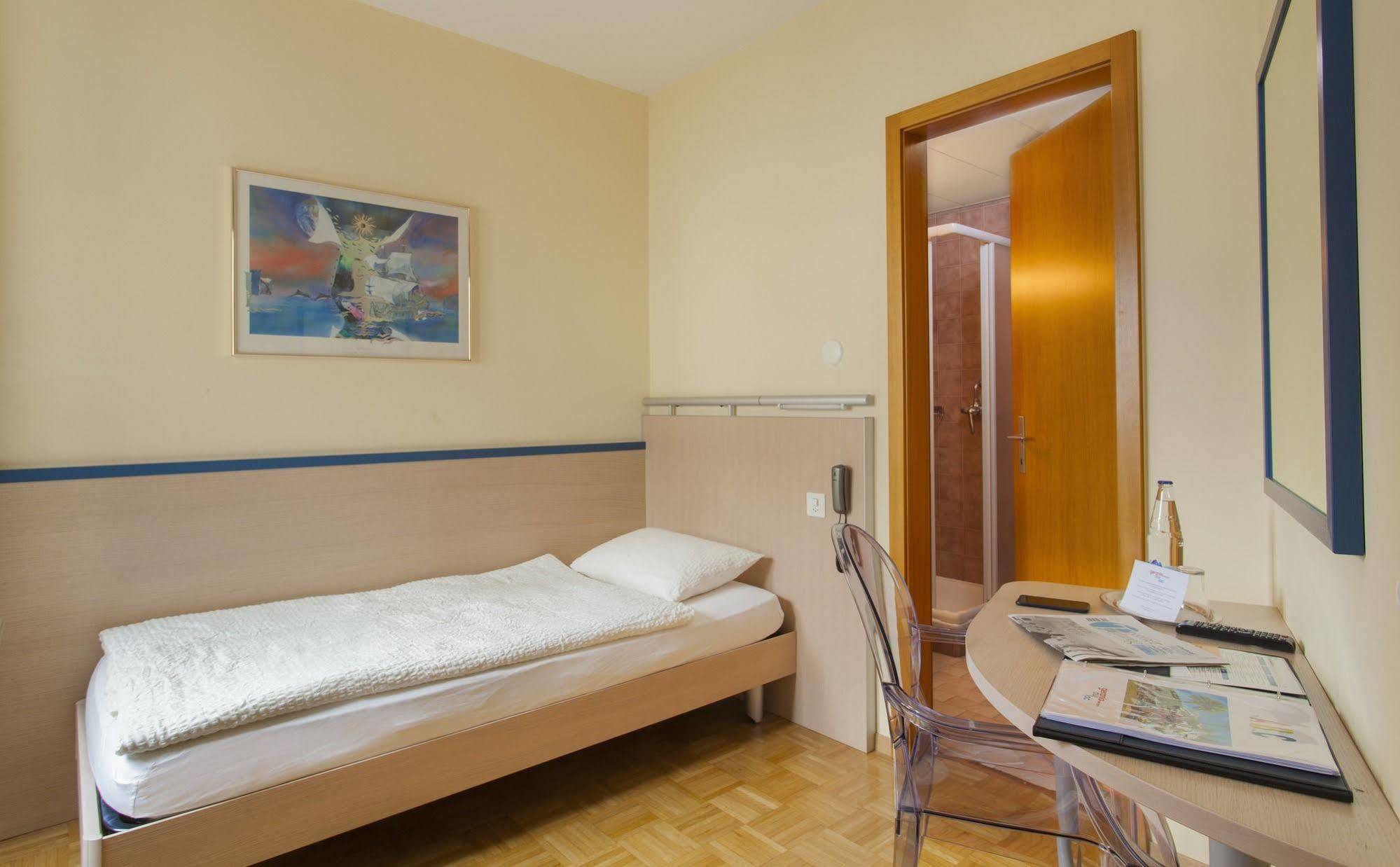 Geranio Au Hotel 3*